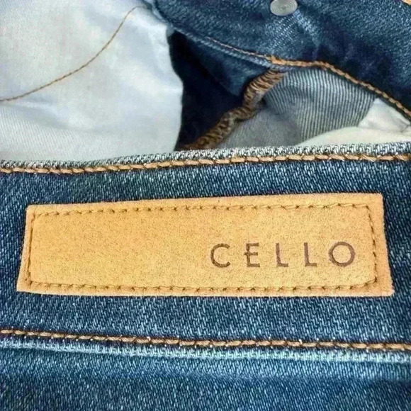 Cello High Rise Mom Denim Jeans size 3 or 27 - Picture 6 of 9